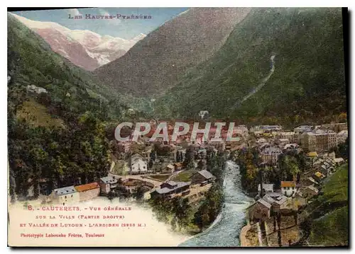 Cartes postales Cauterets Vue generale sur la Ville Partie droite et Vallee de Lutour