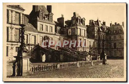 Cartes postales Fontainebleau Seine et Marne Le Palais Facade sur la cour des adieux