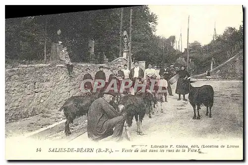 REPRO Salies de Bearn Vente de lait dans les rues de la Ville