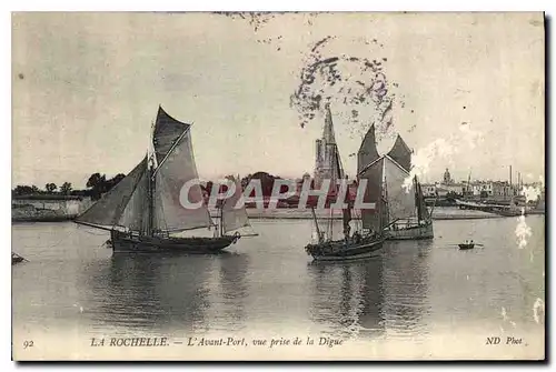 Cartes postales La Rochelle L'Avant Port vue prise de la Digue Bateaux de peche