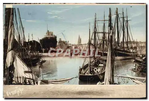 Ansichtskarte AK La Rochelle Le Bassin Vieux Bateaux de peche