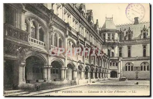 Ansichtskarte AK Pierrefonds Colonnade de la Cour d'Honneur