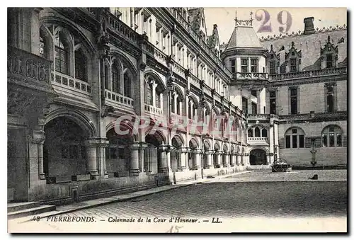 Ansichtskarte AK Pierrefonds Colonnade de la Cour d'Honneur