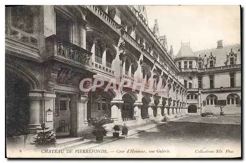 Ansichtskarte AK Chateau de Pierrefonds Cour d'Honneur une Galerie