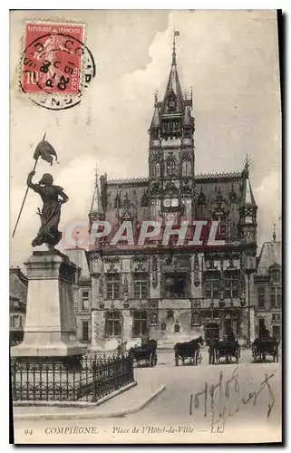 Cartes postales Compiegne Place de l'Hotel de Ville