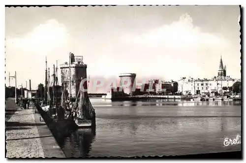 Cartes postales La Rochelle Chte Maritime L'Entree du Port Bateaux de peche