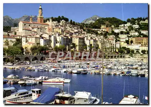 Cartes postales moderne Menton Un coin du port et le vieille ville