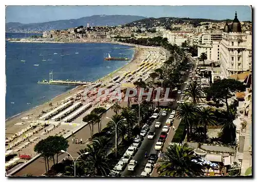 Cartes postales moderne Cannes AM La Croisette A droite le Carlton Hotel