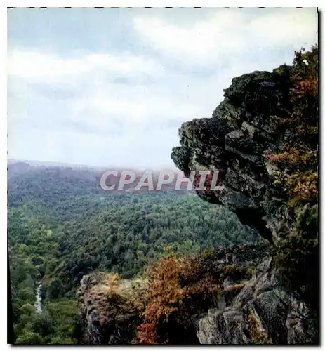 Cartes postales moderne La Suisse Normandie la Roche d'Oetre surplombant le Vide