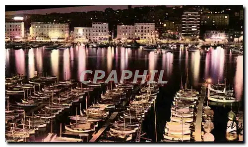 Cartes postales moderne Marseille la nuit le Vieux Port et Notre Dame de la Garde