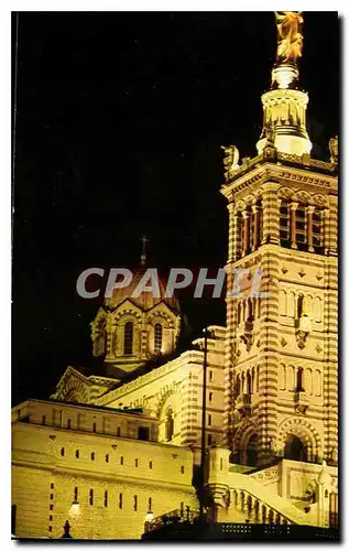 Cartes postales moderne Le Carrefour du monde Marseille Basilique Notre Dame de la Garde la nuit