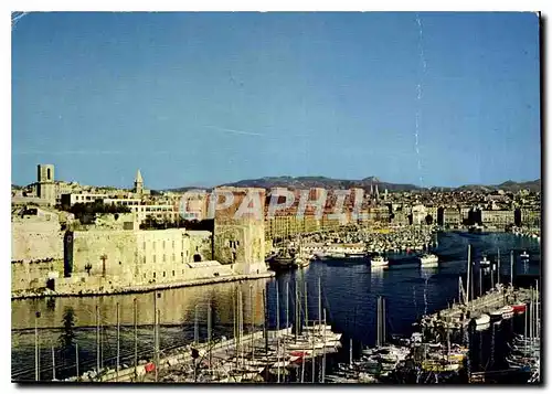 Cartes postales moderne Le Carrefour du Monde Marseille le Vieux Port