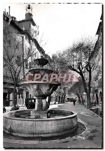 Cartes postales moderne Grasse la Place aux Aires et la Vieille Fontaine Parfumerie Honore Payan Grasse