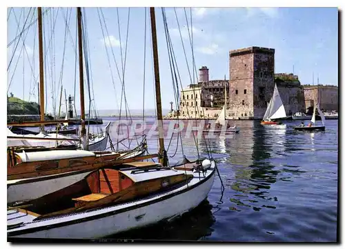 Cartes postales moderne Le Carrefour du monde Marseille l'entree du port et le Fort Saint Jean Bateau