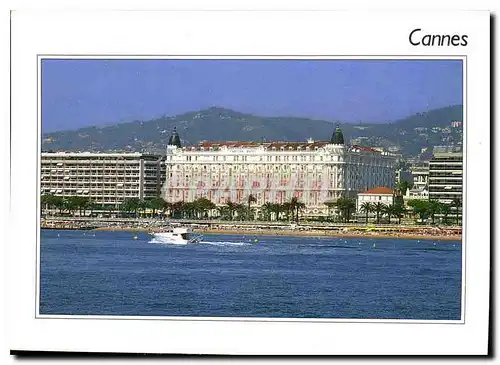 Cartes postales moderne Cannes Alpes Maritimes la Croisette la Plage Hotel Cariton