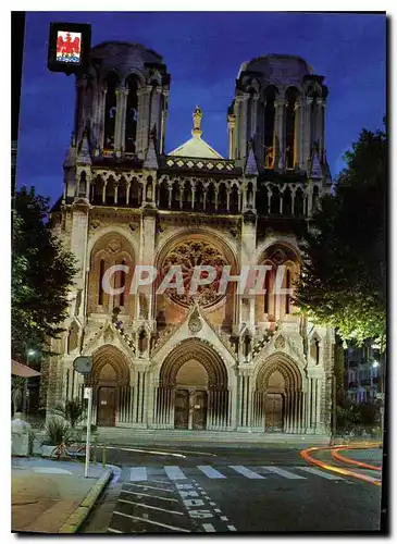 Cartes postales moderne Nice Basilique Notre Dame la nuit