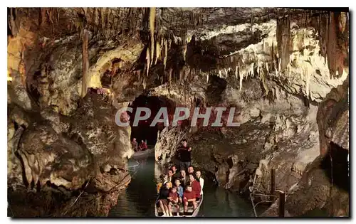 Cartes postales moderne Grottes de Medous Bagneres de Bigorre Descente de la Riviera Tranquille Bateau