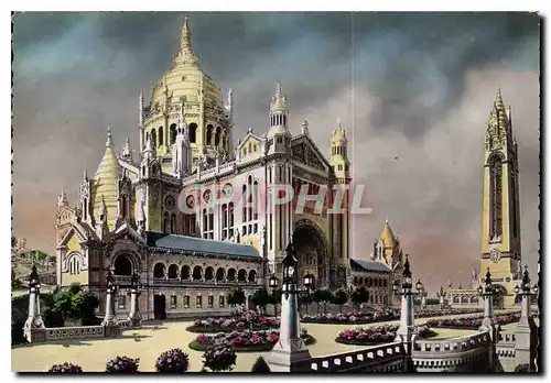 Cartes postales moderne La Basilique de Lisieux Panorama general