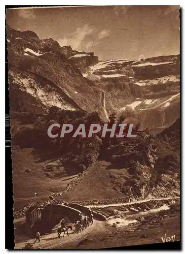 Cartes postales moderne Gavarnie Vers le Cirque