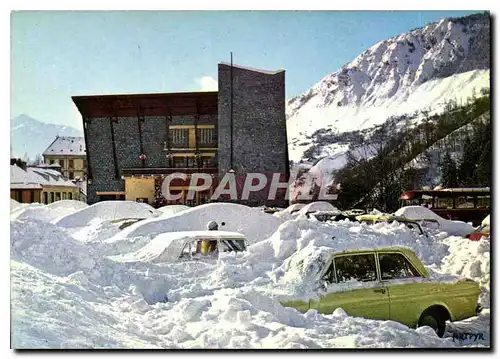 Cartes postales moderne Bareges Le Casino sous la neige Automobile