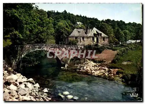 Cartes postales moderne Le Limousin Pittoresque Et le passant tout surpris decouvrait au sortir du chemin un de ces lieu