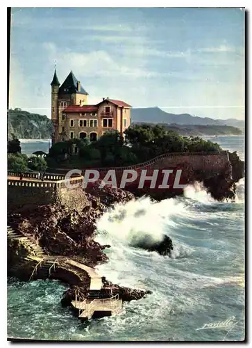 Cartes postales Biarritz Basses Pyrenees la Villa Belzo au fond la Rhune