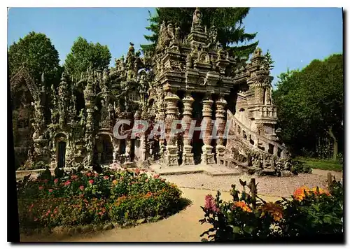 Cartes postales moderne Hauterives Drome le Palais Ideal travail d'un seul homme facade est