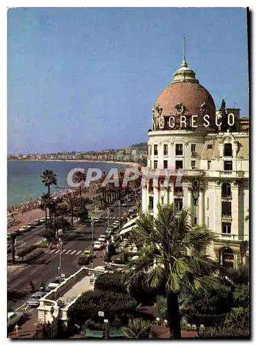 Cartes postales moderne Nice La Promenade des Anglais au premier plan l'Hotel Negresco