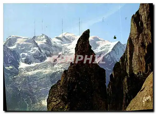 Cartes postales moderne Massif du Mont Blanc Haute Savoie Arrivee de la Benne du Brevent et le Mont Blanc