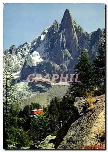 Cartes postales moderne Chamonix Mont Blanc Le Chemin de fer du Montenvers et l'aiguille du Dru