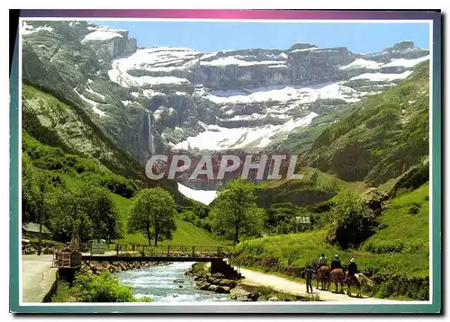 Cartes postales moderne Haute Pyrenees Gavarnie Le Cirque et le Gave