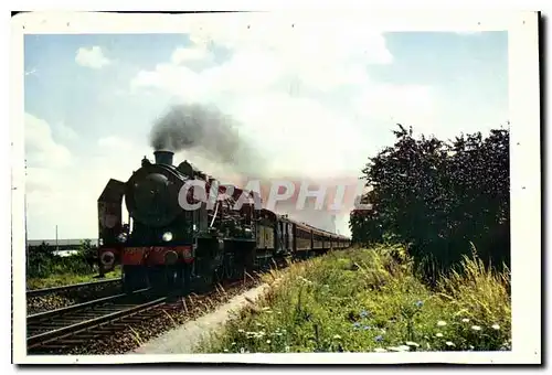 Cartes postales moderne L'express Paris Cherbourg pres de Poissy Train