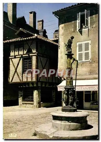 Cartes postales moderne Saint Cere Lot Place du Mercadial