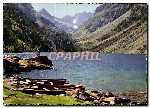 Cartes postales moderne Cauterets Hautes Pyrenees le Lac de Gaube le Vignemale