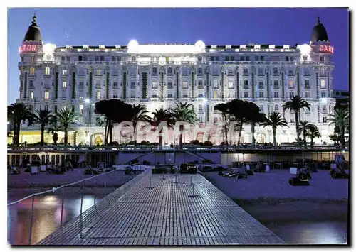 Cartes postales moderne Cannes Alpes Maritimes l'Hotel Carlton en debut de nuit