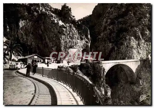 Cartes postales moderne Menton Frontiere Franco Italienne le Pont Saint Louis