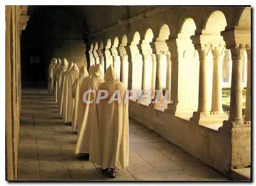 Cartes postales moderne Les haut lieux de Provence l'Abbaye de Senanque Procession dans le cloitre