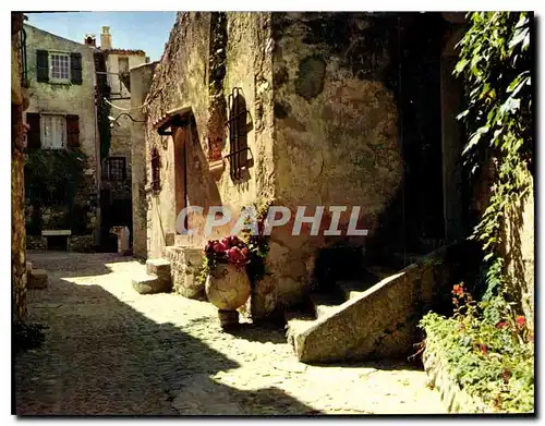 Cartes postales moderne Reflets de la Cote d'Azur Vieille rue dans un village provencal