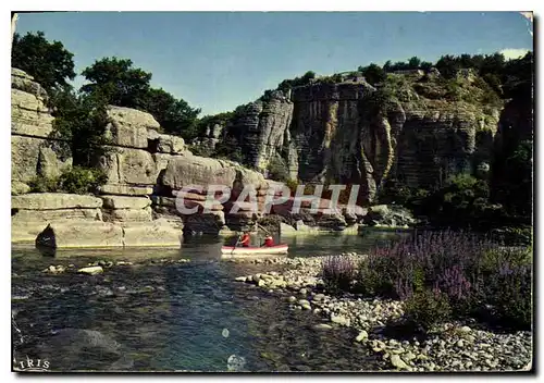 Cartes postales moderne Ardeche Pittoresque Descente en Canoe des Gorges de l'Ardeche