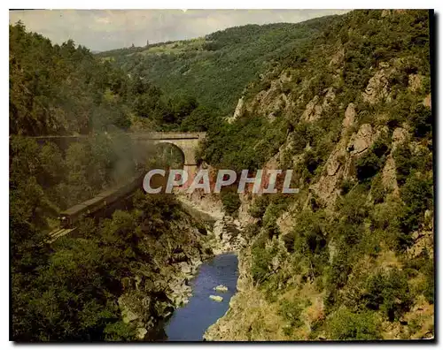 Cartes postales moderne Les Gorges du Doux Ardeche entre Tournon et Lamastre Train