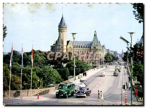 Cartes postales moderne Luxembourg La Caisse d'Epargne et l'Avenue de la Liberte