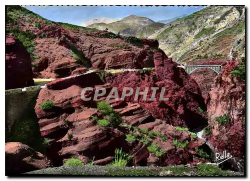 Cartes postales moderne La Route des Grandes Alpes La route dans les Gorges de Daluis et le Pont du Saut de la Mariee