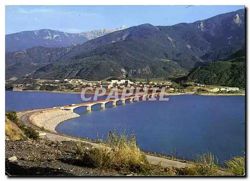 Cartes postales moderne Savines Le Lac Hautes Alpes Le Pont sur le lac de Serre Poncon et le village