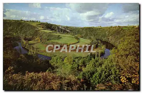 Cartes postales moderne La Creuse pittoresque la Boucle de la Creuse devant le Village du