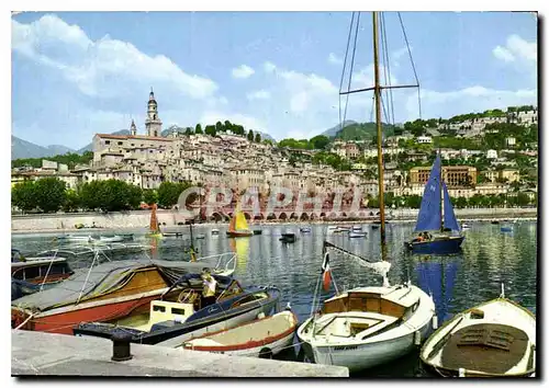 Cartes postales moderne Les Sites Merveilleux de la Cote d'Azur Menton A M vue generale de la ville et son port de plais