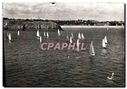 Cartes postales moderne Saint Cast Plages Cotes du Nord le Yacht Club