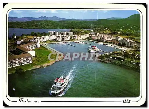 Moderne Karte Martinique Vue aerienne sur la Marina Depart de la vedette pour Fort de France