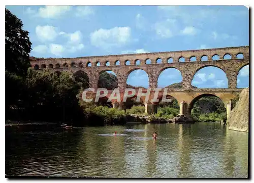 Cartes postales moderne Le Pont du Gard Construit sur l'ordre d'Agrippa vers l'an 19 avant J C pour alimenter Nimes en e