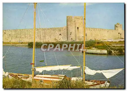 Moderne Karte Au Soleil de la Camargue Aiguesmortes Gard La tour des Bourguignons et le Canal