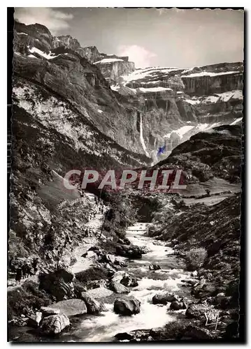 Cartes postales moderne Gavarnie Le Sentier condulsant au Cirque longe le Gave